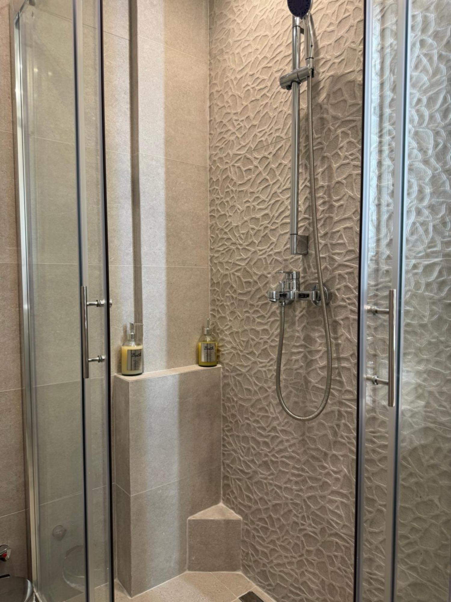 Dekolomvou Apartman Szaloniki Kültér fotó